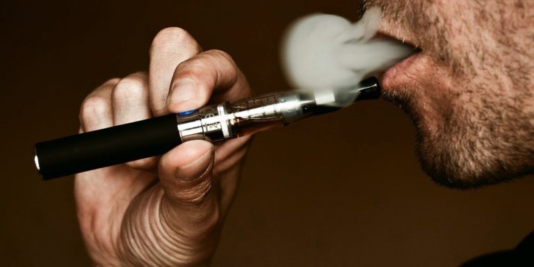 Ha már igazán szeretne leszokni a cigiről: e cigaretta!